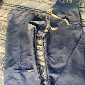 Figs scrubs